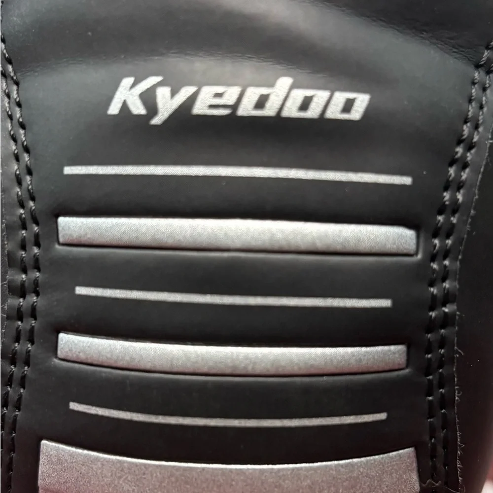 NWOT KYEDOO Men's Cycling Black Athletic Shoes, Size 12 - Picture 6 of 12